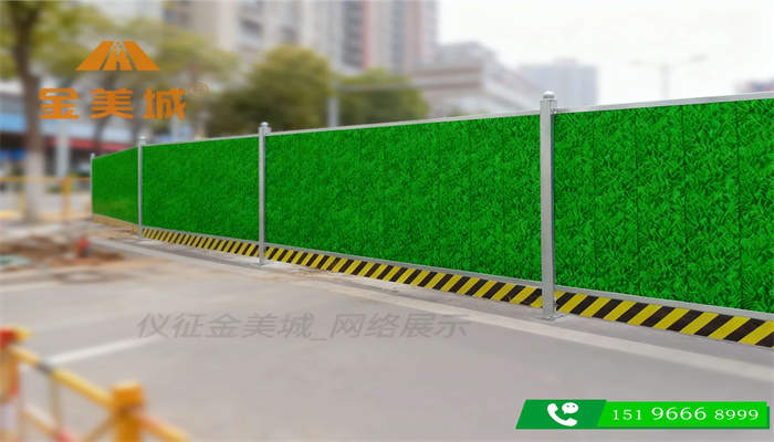 资阳成渝中线高铁沿线道路施工金美城围挡厂围挡重型车辆通行　